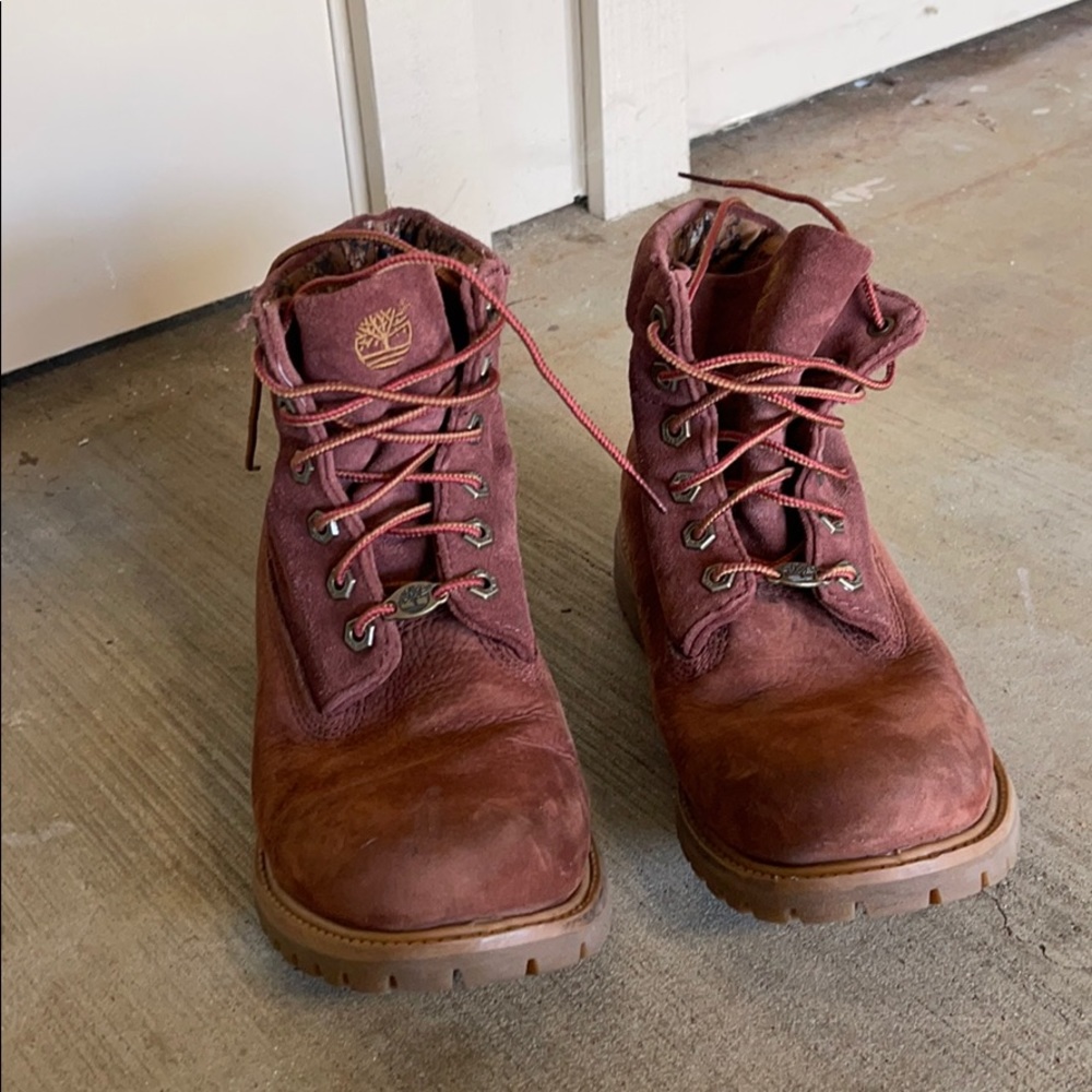 Maroon Timberlands - Picture 2 of 8